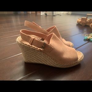 Toms blush wedges
